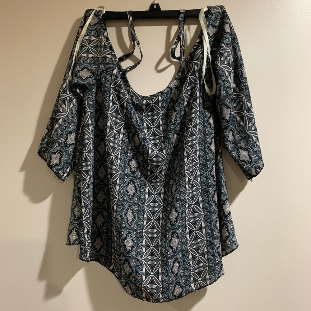 Off the shoulder long sleeve